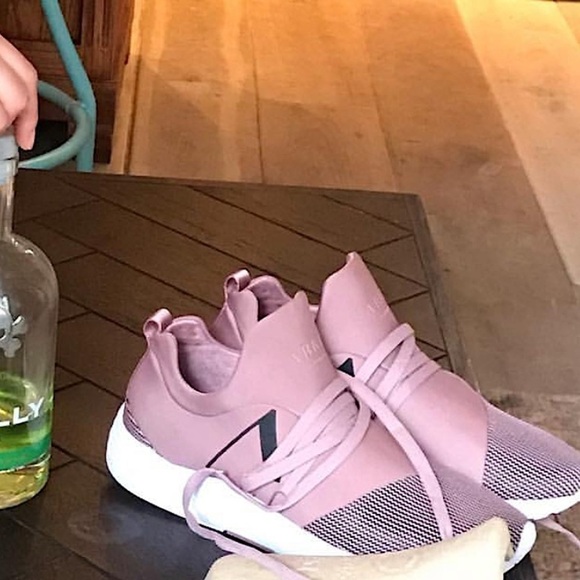 Arkk running shoes